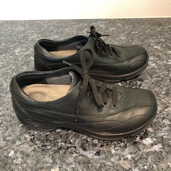 Dansko Kip black leather lace up walking shoes - Picture 1 of 10